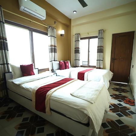 Hotel Flycatcher Sauraha Exterior foto