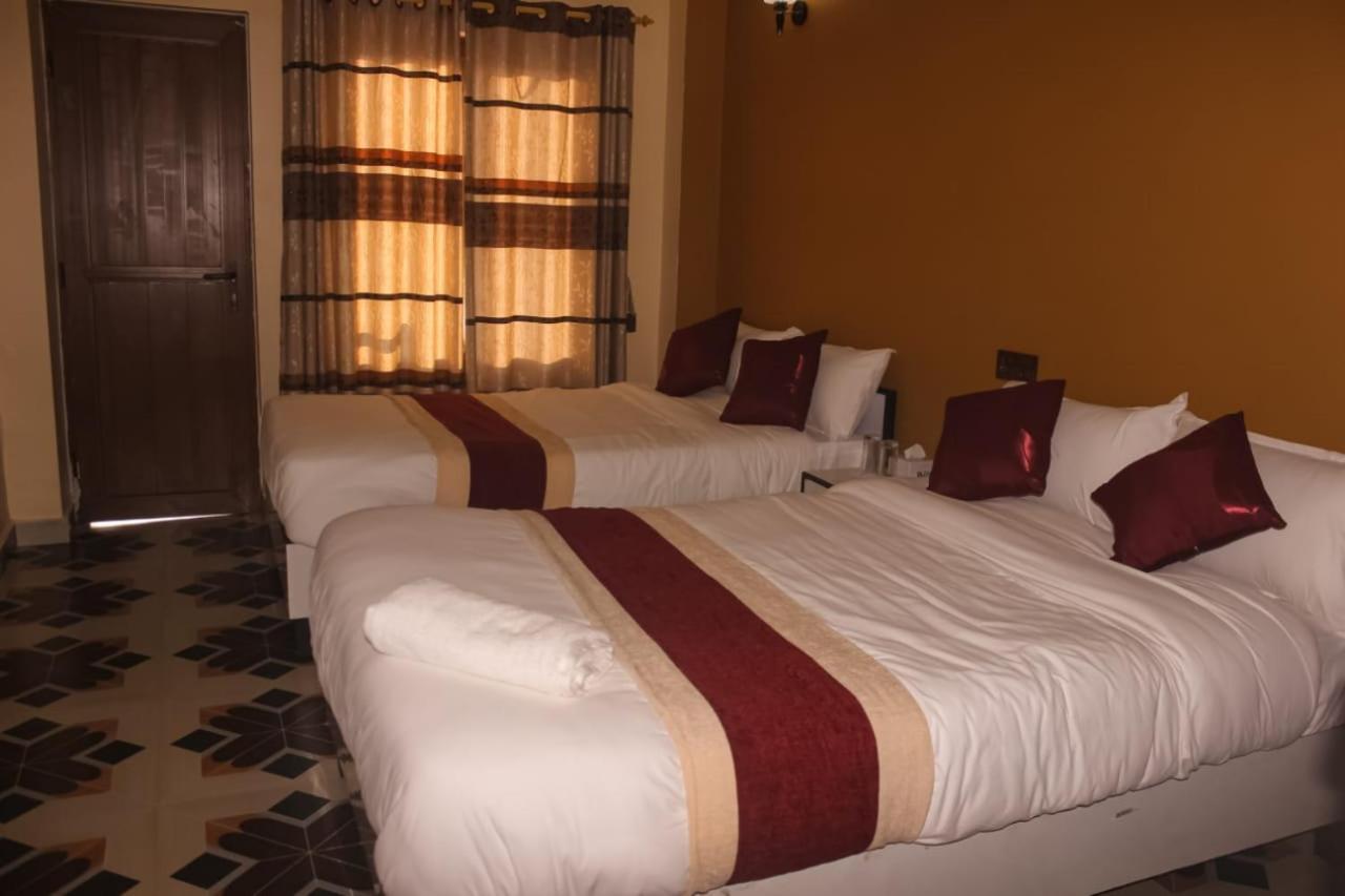 Hotel Flycatcher Sauraha Exterior foto